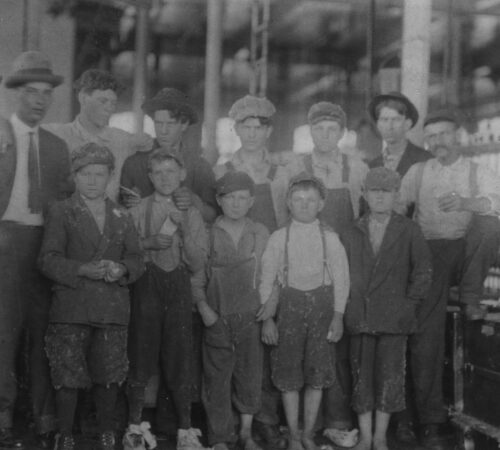 Group of Massachusetts Mill workers
