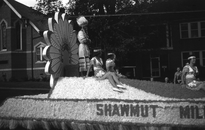 Photo of the Shawut Mill parade float